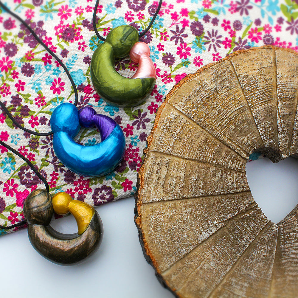 Nurture Pendant Sensory Chew Pink/Green image 2