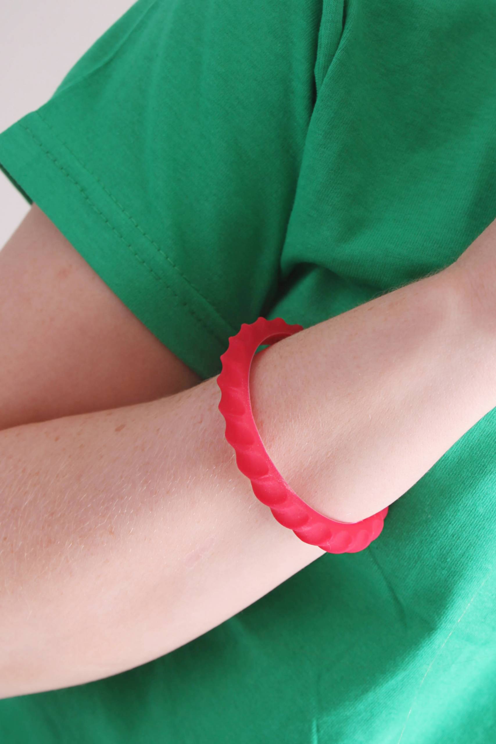 Twister Sensory Chew Bangle - 2 Pack - Blue image 2