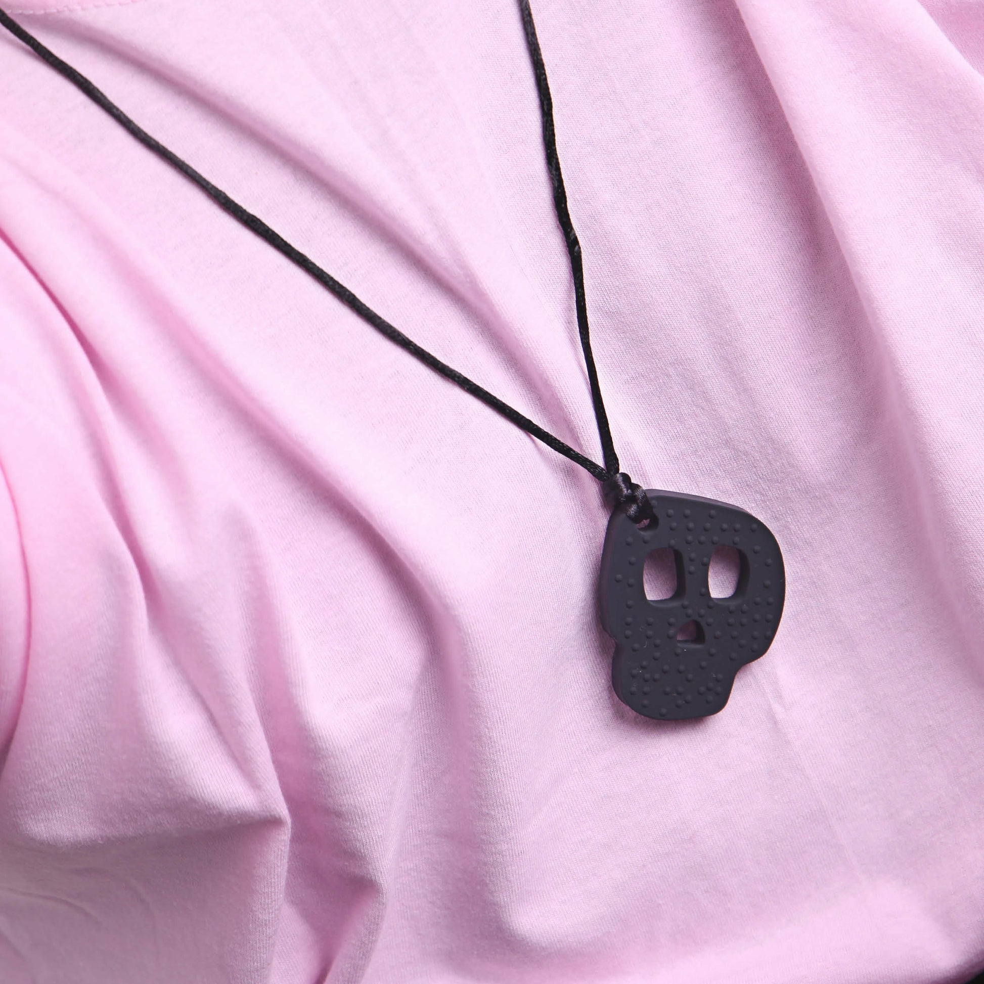 Skull Pendant Sensory Chew image 9